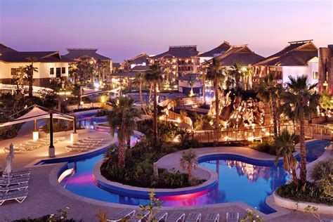 abu dhabi hotels with theme park access